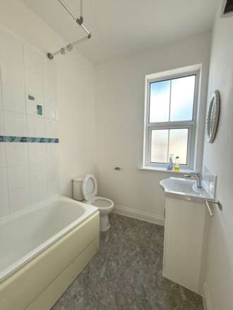 Woodthorpe Road, Ashford, Image 7