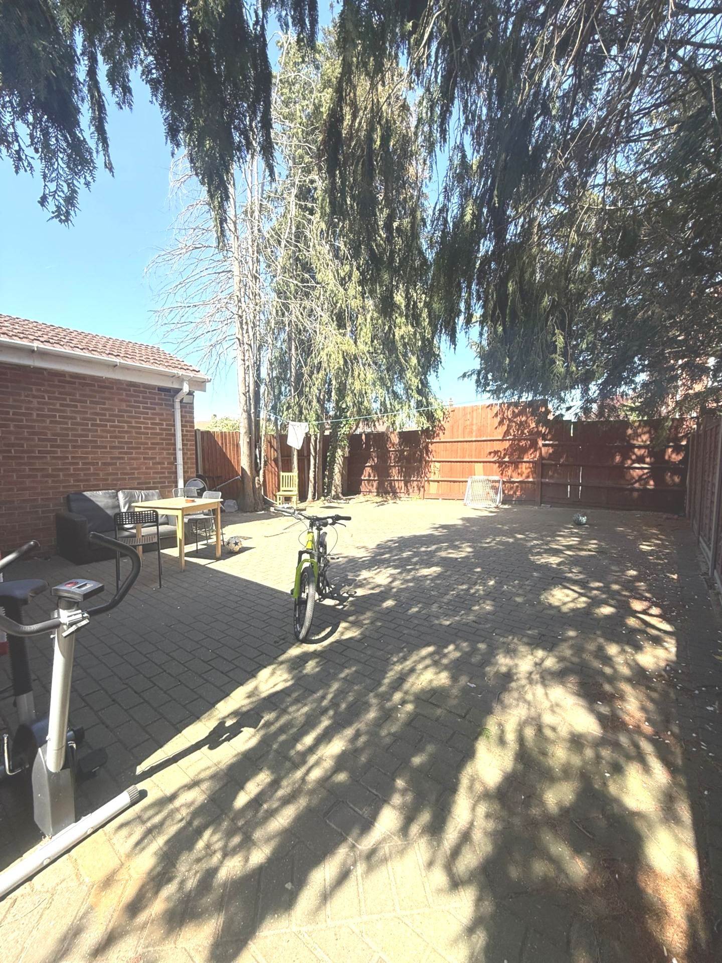 Bath Road, Hounslow, Image 12