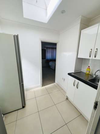 Hitherbroom Road, Hayes, Image 4