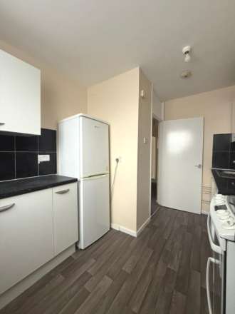 St Andrews Tower, Baird Avenue, Southall, Image 3