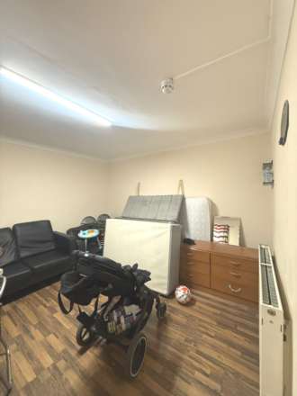 Bath Road, Hounslow, Image 9