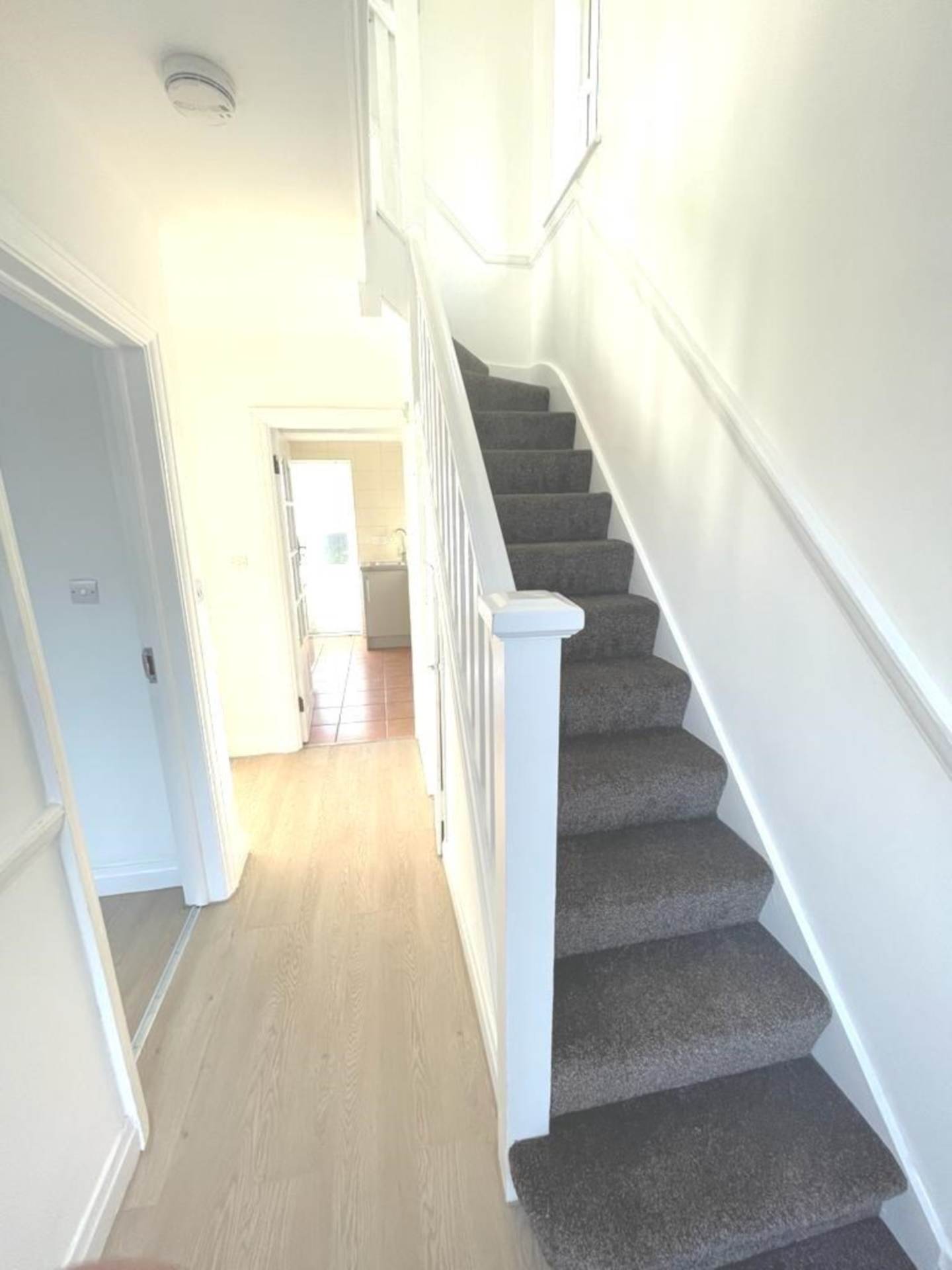Great West Road, Hounslow, Image 3