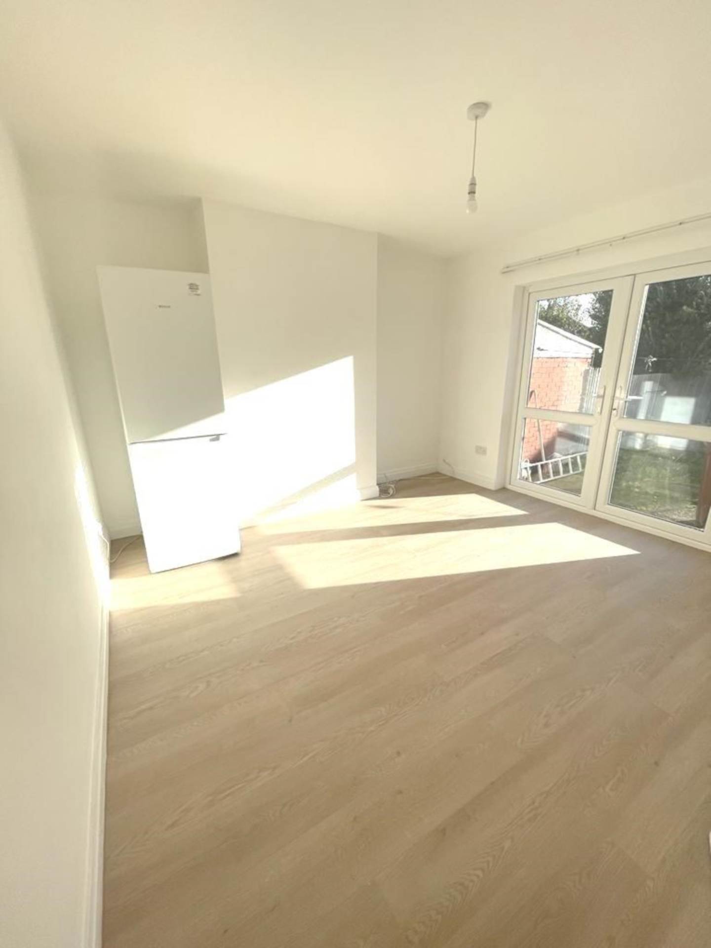 Great West Road, Hounslow, Image 4