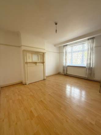 Heston Avenue, Hounslow, Image 1