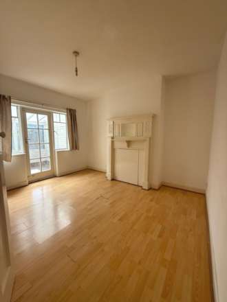 Heston Avenue, Hounslow, Image 2