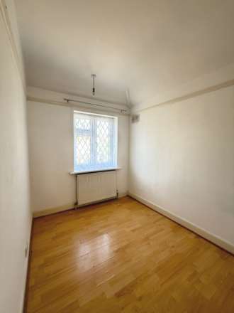 Heston Avenue, Hounslow, Image 8