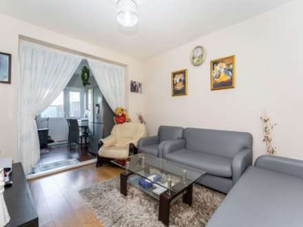 Park Avenue, Southall, Image 2