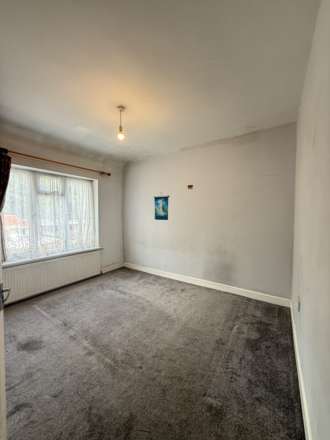 Park Avenue, Southall, Image 5