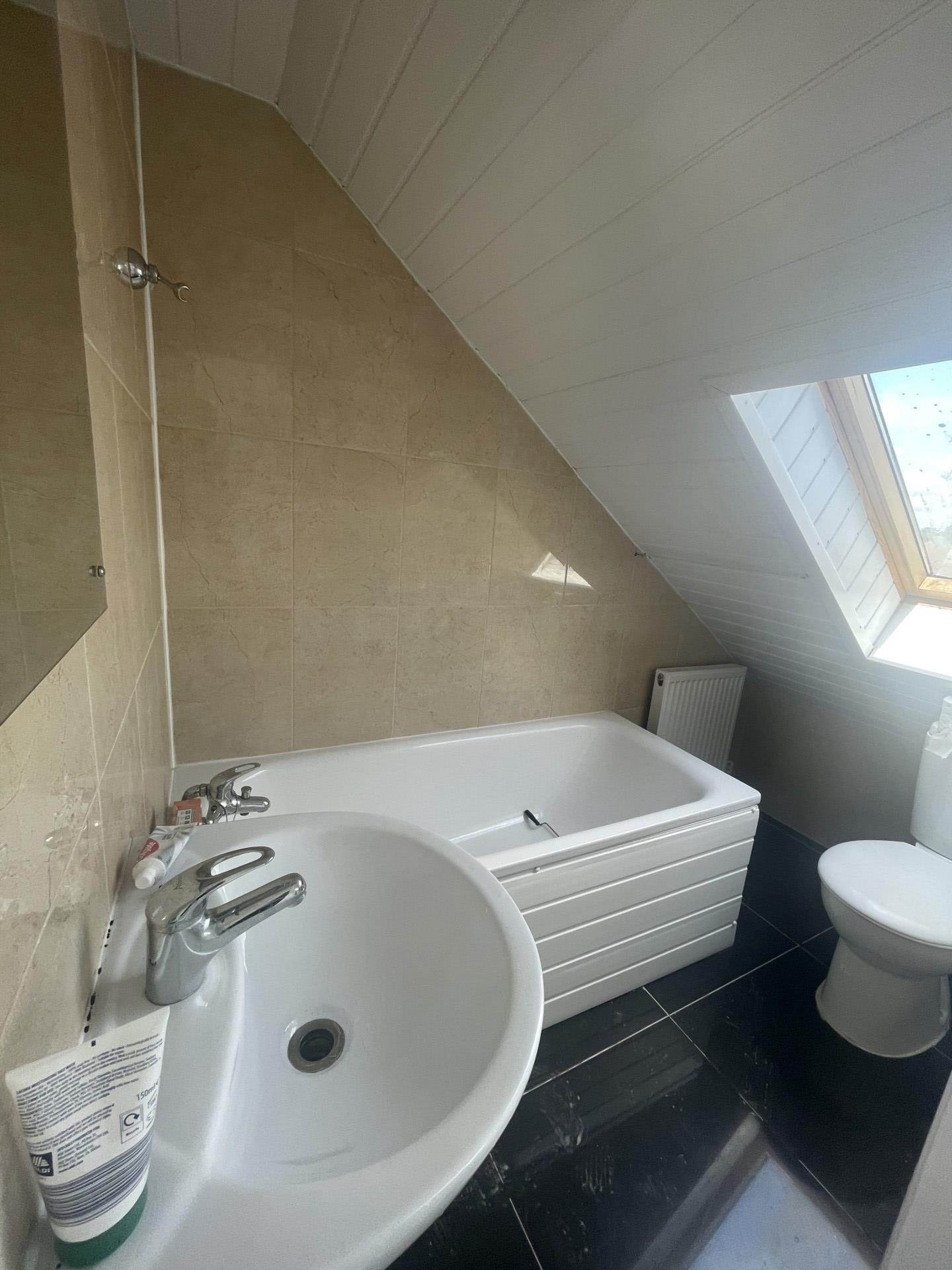 Tennyson Road, Hounslow, Image 4