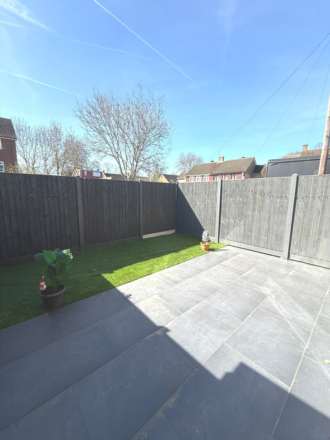 Dawley Ride, Slough, Image 17