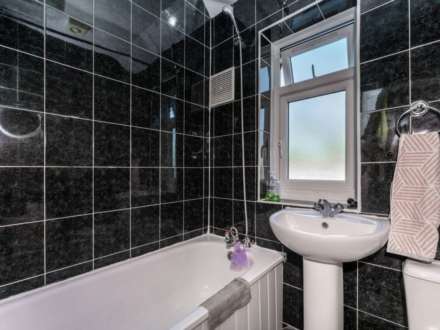 Park Avenue, Southall, Image 6