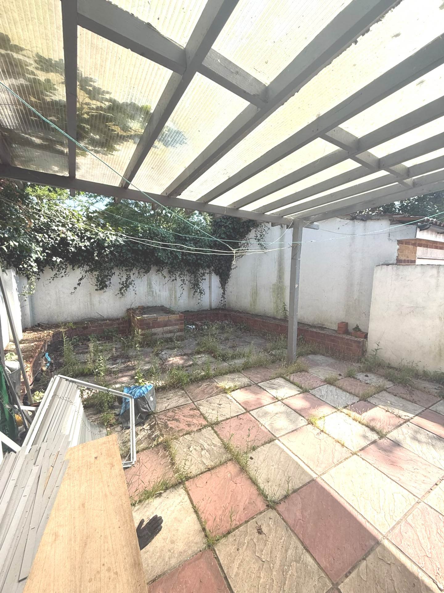 Bixley Close, Southall, Image 12