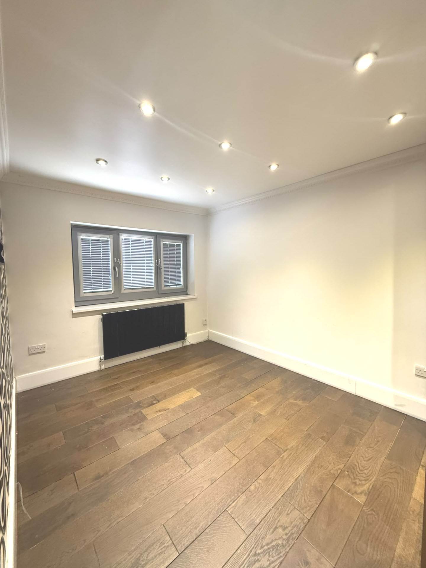 Bixley Close, Southall, Image 9