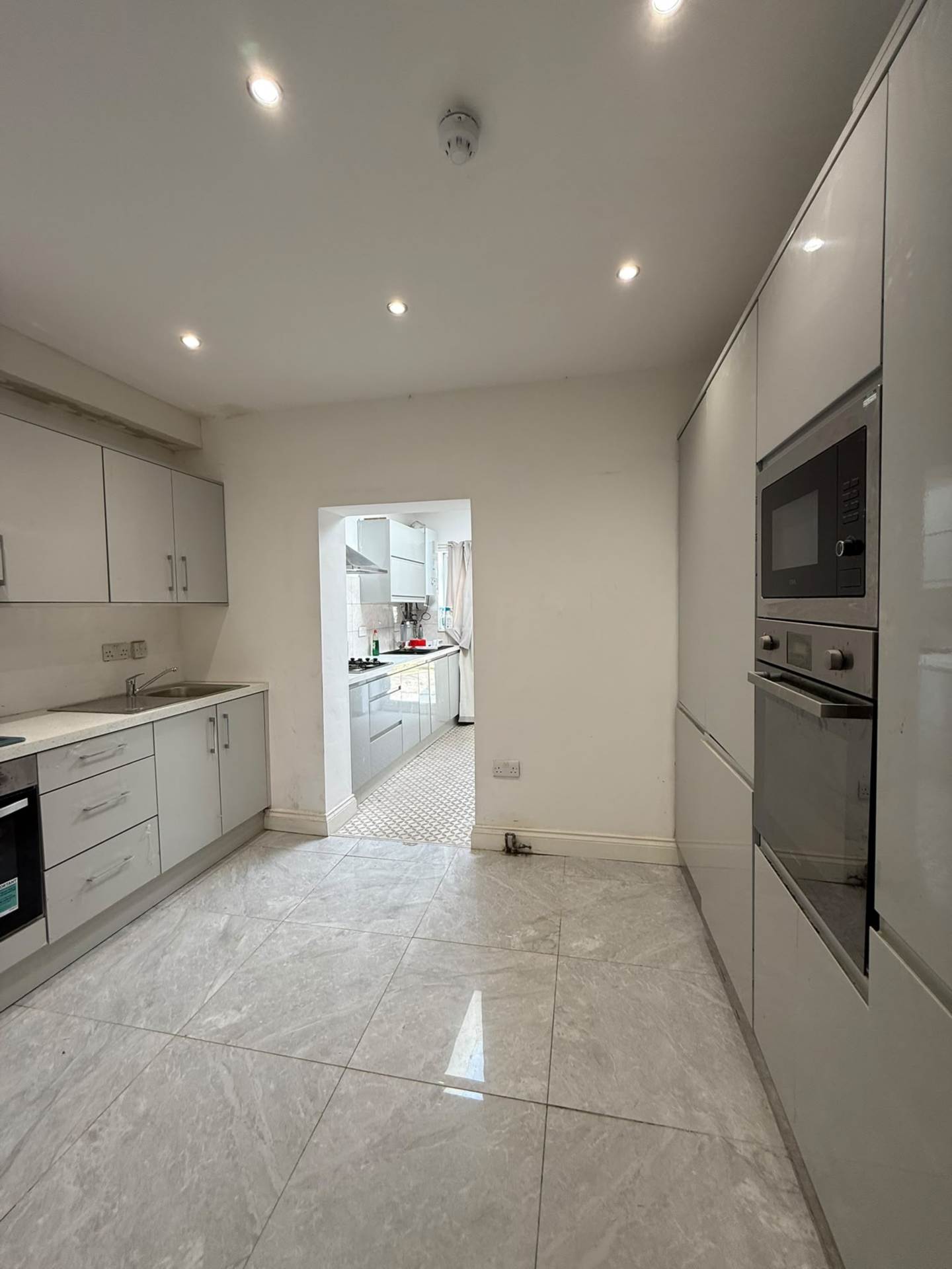 Thornton Avenue, West Drayton, Image 2