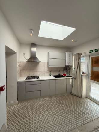 Thornton Avenue, West Drayton, Image 3