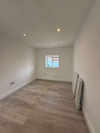 Thornton Avenue, West Drayton, Image 7