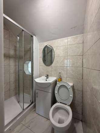 Thornton Avenue, West Drayton, Image 9