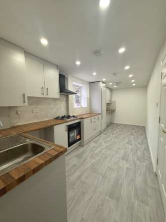 Ingleside, Coln Brook, Image 2