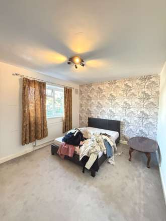 Harborough Close, Slough, Image 6