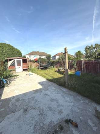 Harborough Close, Slough, Image 9