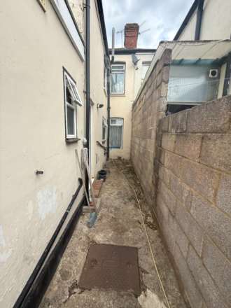 Hammond Road, Southall, Image 8