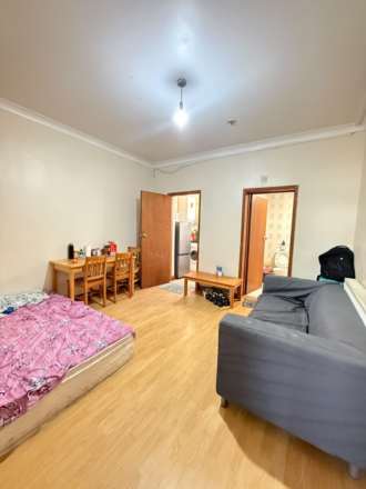 Bulstrode Avenue, Hounslow, Image 2