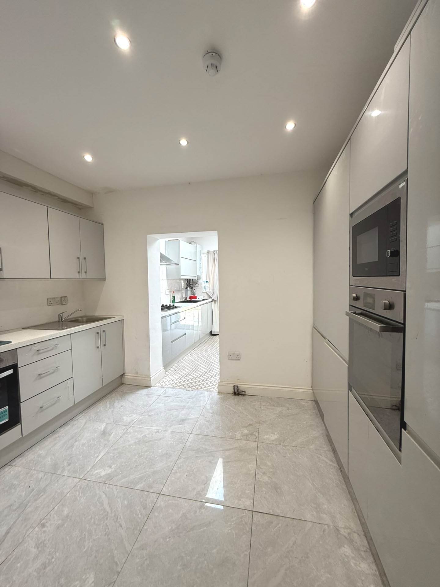 Thornton Avenue, West Drayton, Image 2