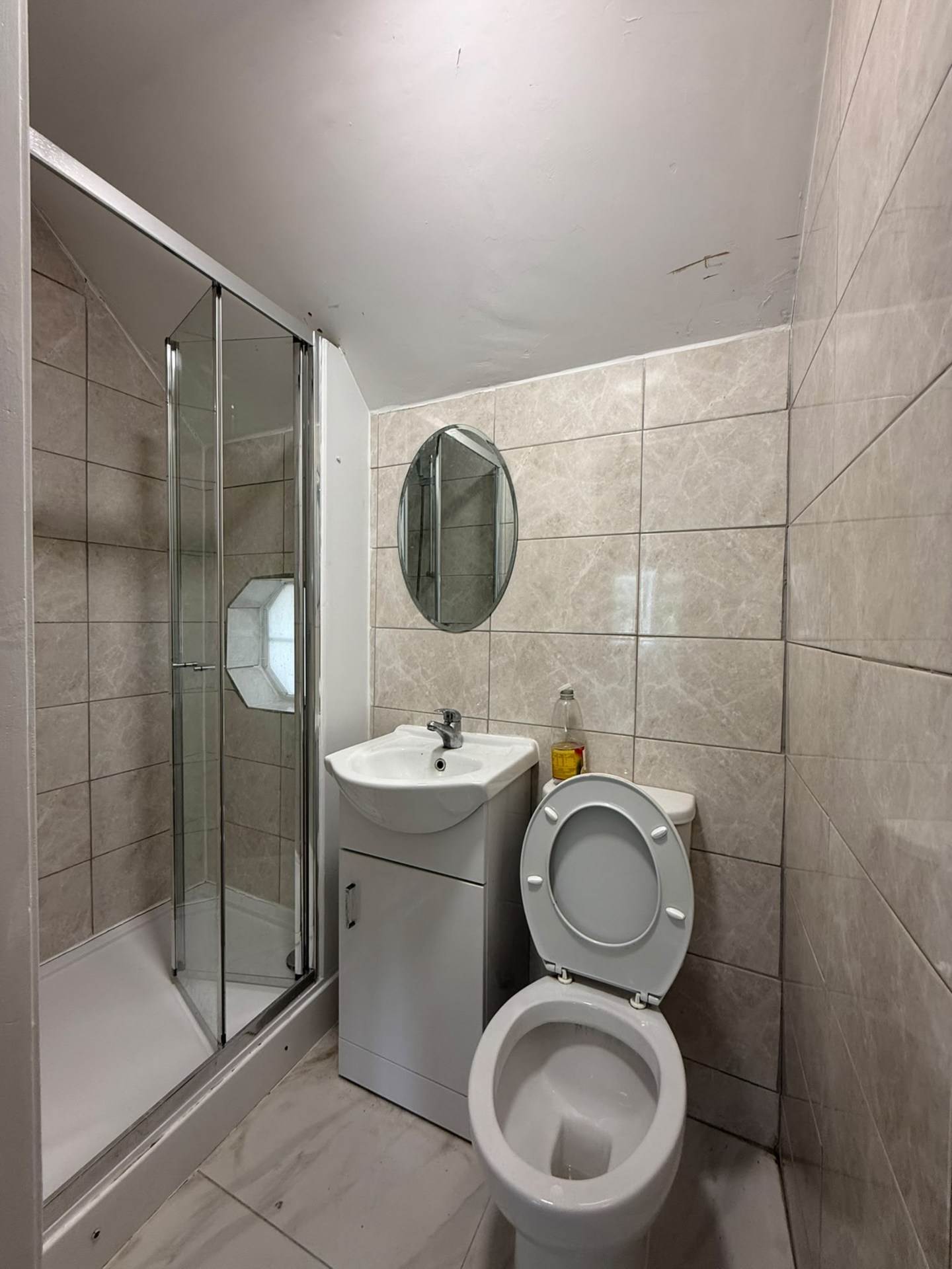 Thornton Avenue, West Drayton, Image 9