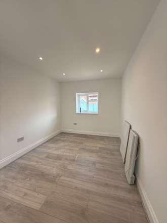 Thornton Avenue, West Drayton, Image 11