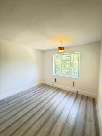 Lodge Close, Cowley, Image 4