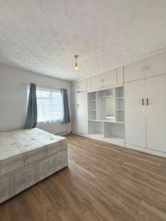 Herbert Road, Southall, Image 2