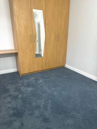 Norwood Close, Norwood Green, Image 4