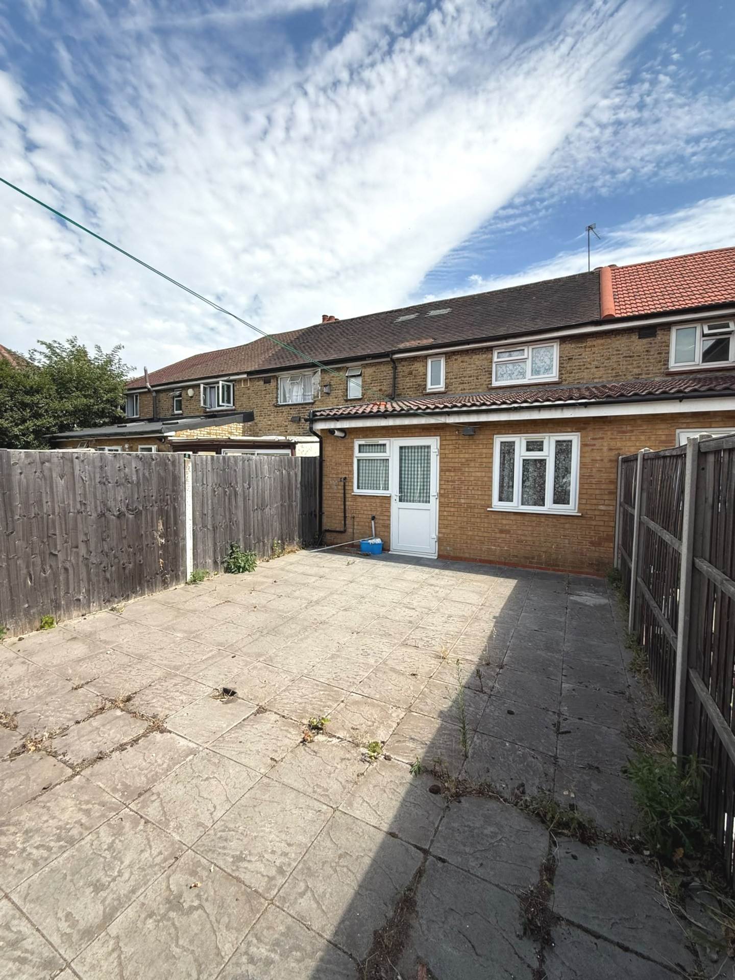 Charter Crescent, Hounslow, Image 10