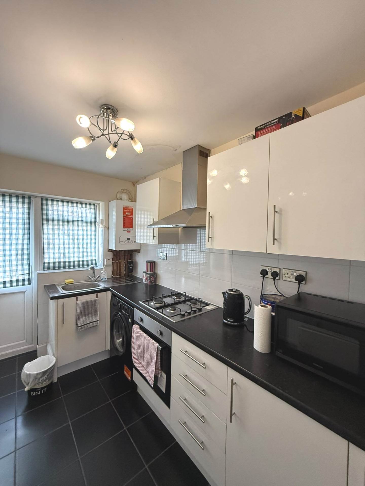Charter Crescent, Hounslow, Image 3