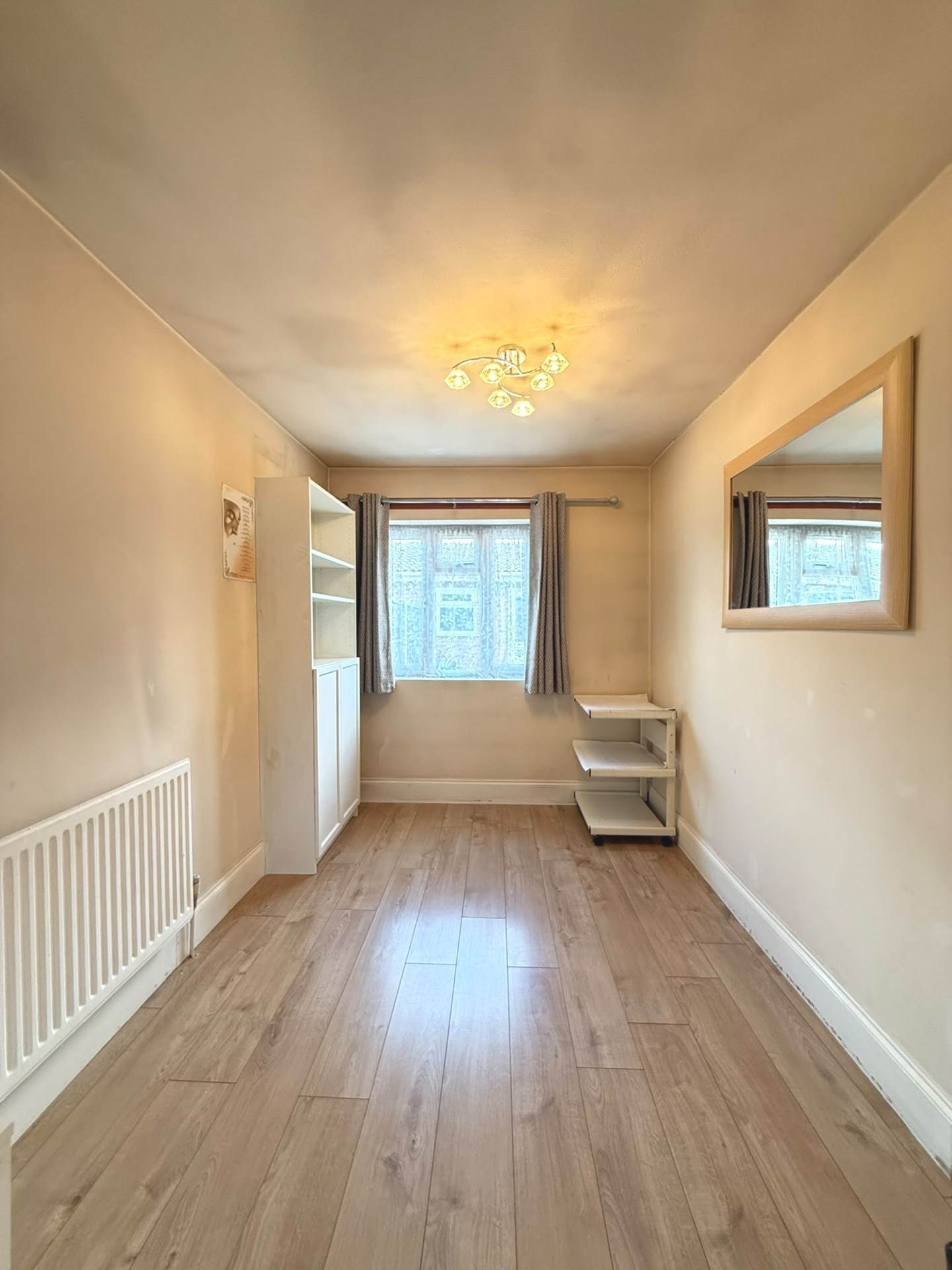 Charter Crescent, Hounslow, Image 7