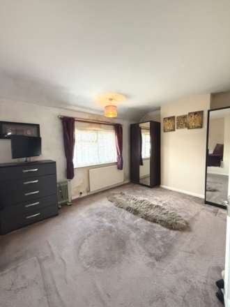 Charter Crescent, Hounslow, Image 8