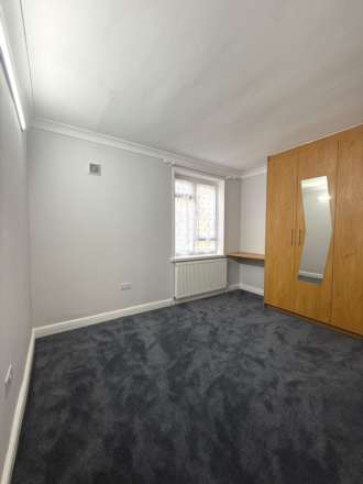Norwood Close, Southall, Image 10