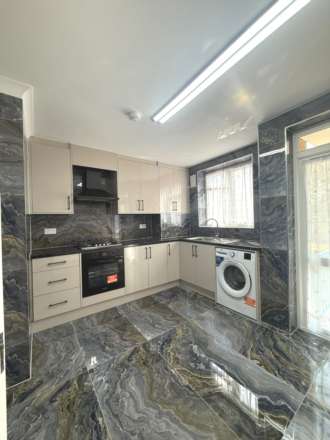Norwood Close, Southall, Image 3