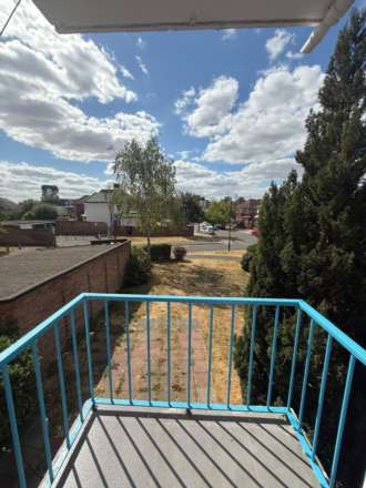 Norwood Close, Southall, Image 5