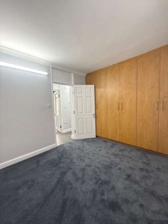 Norwood Close, Southall, Image 9