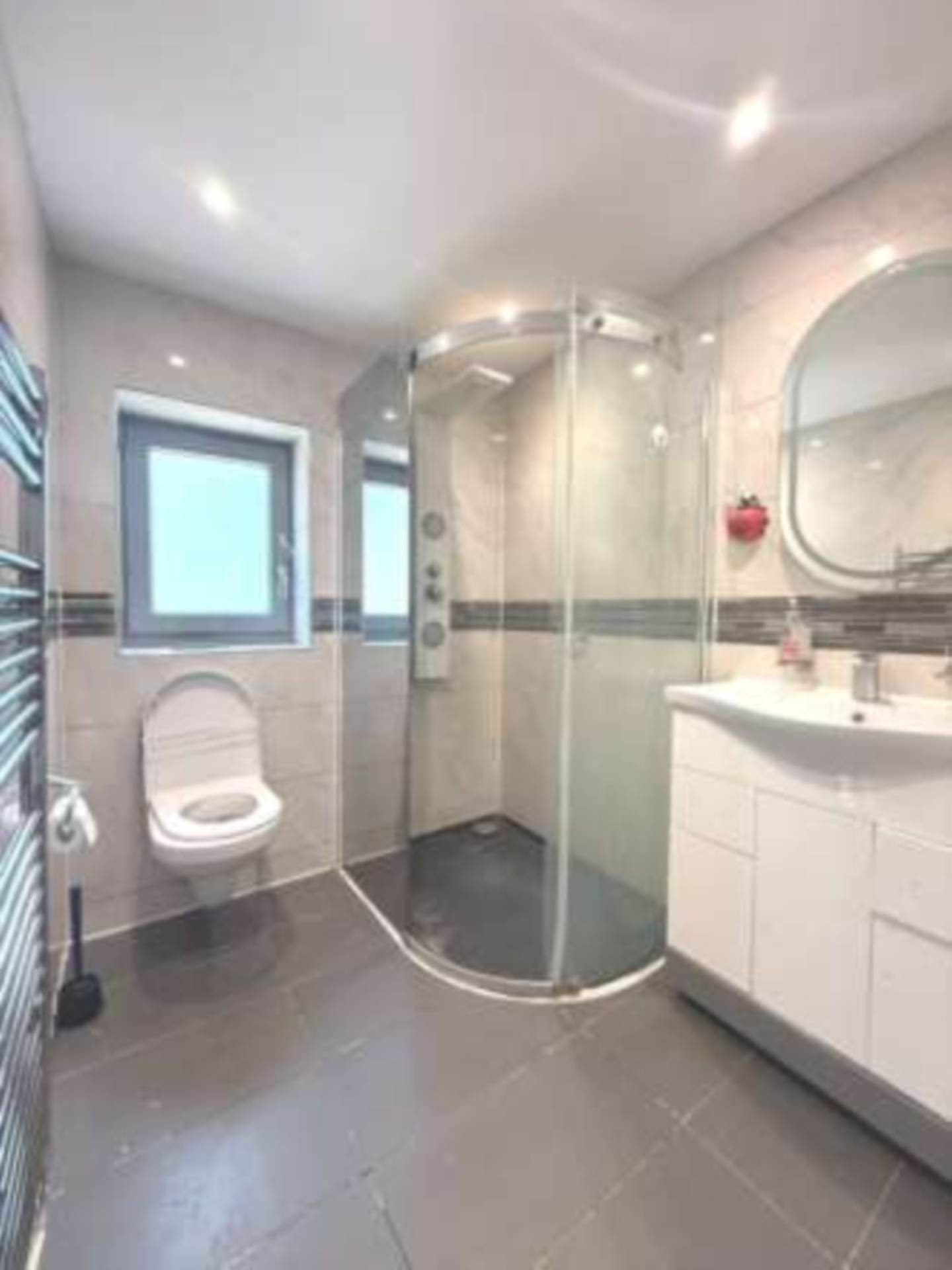 Bixley Close, Southall, Image 9