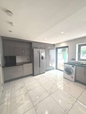Bixley Close, Southall, Image 3