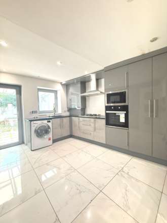 Bixley Close, Southall, Image 4