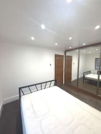 Bixley Close, Southall, Image 8
