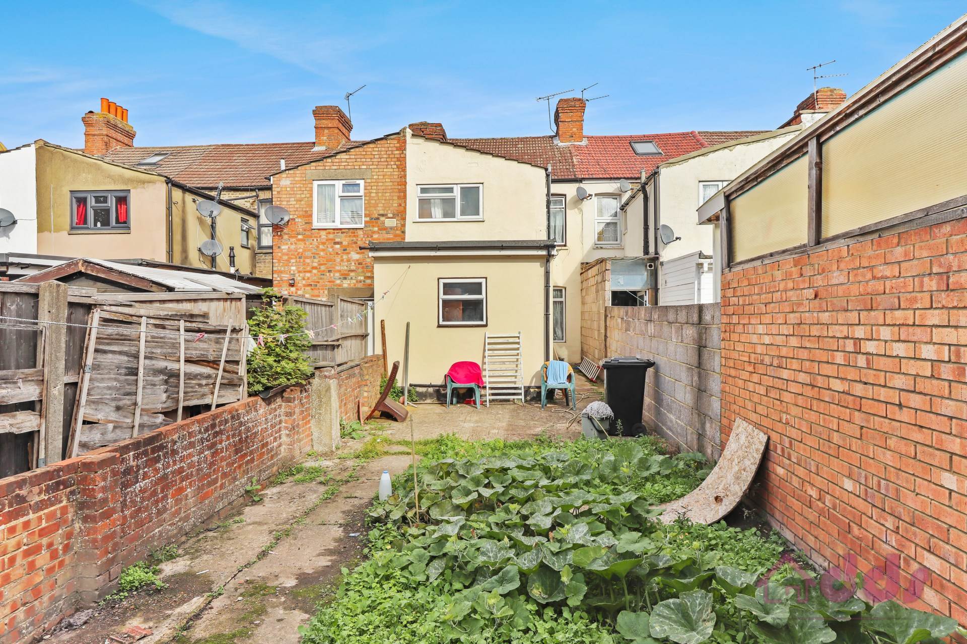 Hammond Road, Southall, Image 16