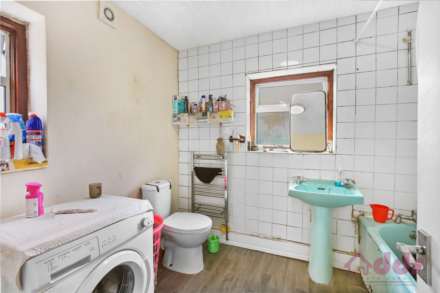 Hammond Road, Southall, Image 6