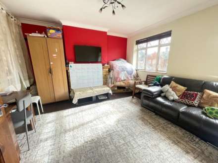 Property For Rent A Beechwood Avenue, Uxbridge