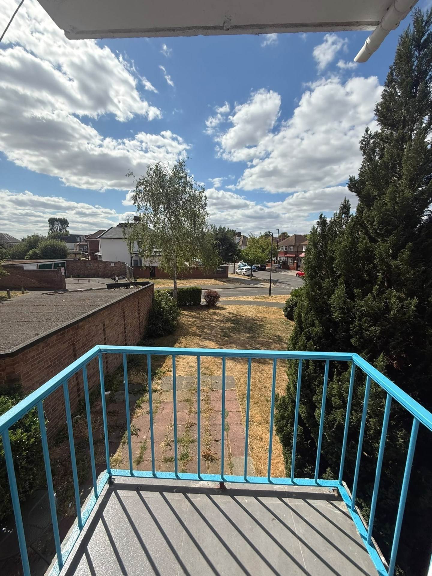 Norwood Close, Norwood Green, Image 5