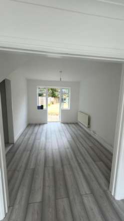 Lodge Close, Cowley, Image 2