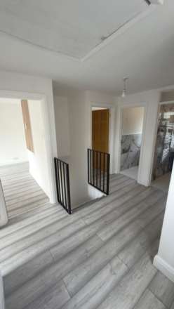 Lodge Close, Cowley, Image 8